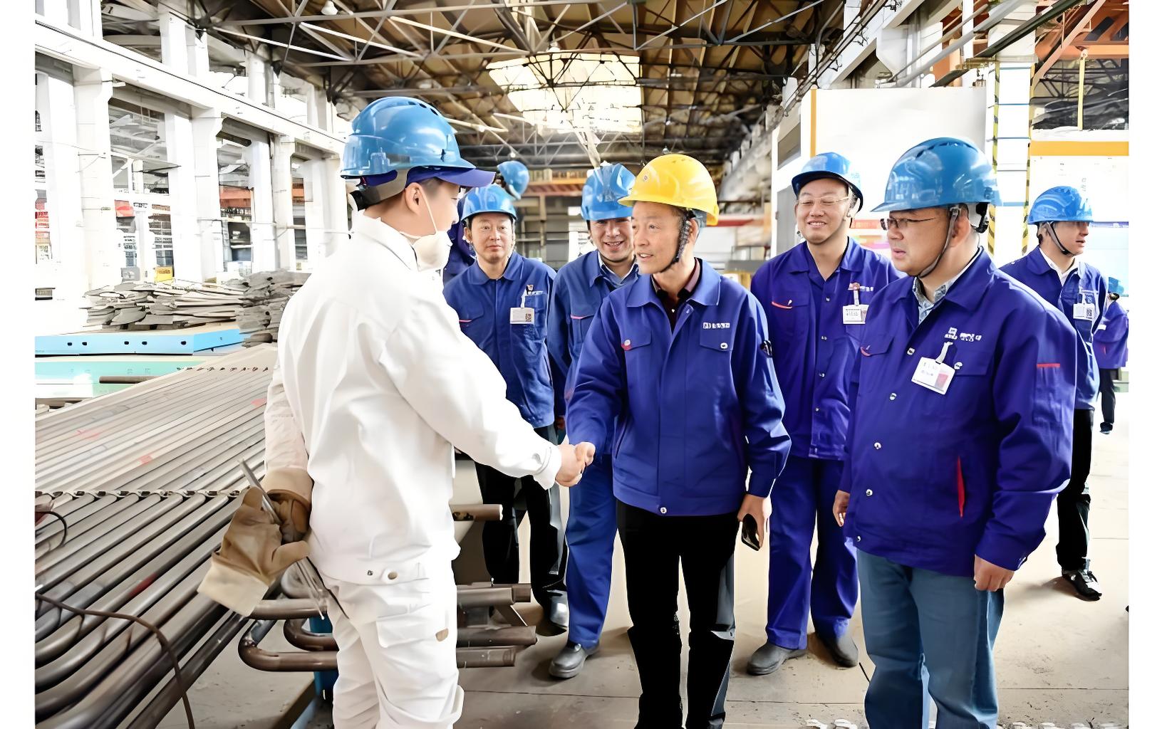 水冷壁連管屏（3根）管子規(guī)格為φ31.8×6.5 適用于東方鍋爐廠生產(chǎn)的DG1280/25.4-II3鍋爐后墻水冷壁管 15CrMoG